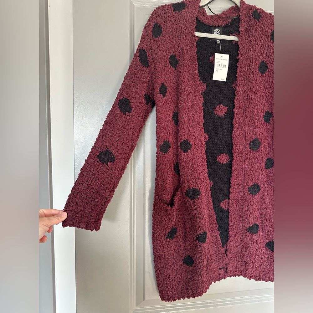 Bobeau $27 Popcorn Maroon Black Polka Dot Cardigan - Picture 3 of 6